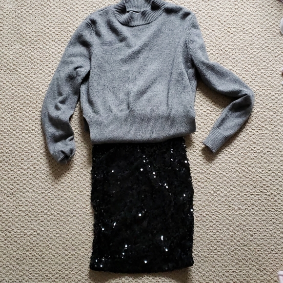 Crop top and skirt - Picture 5 of 7